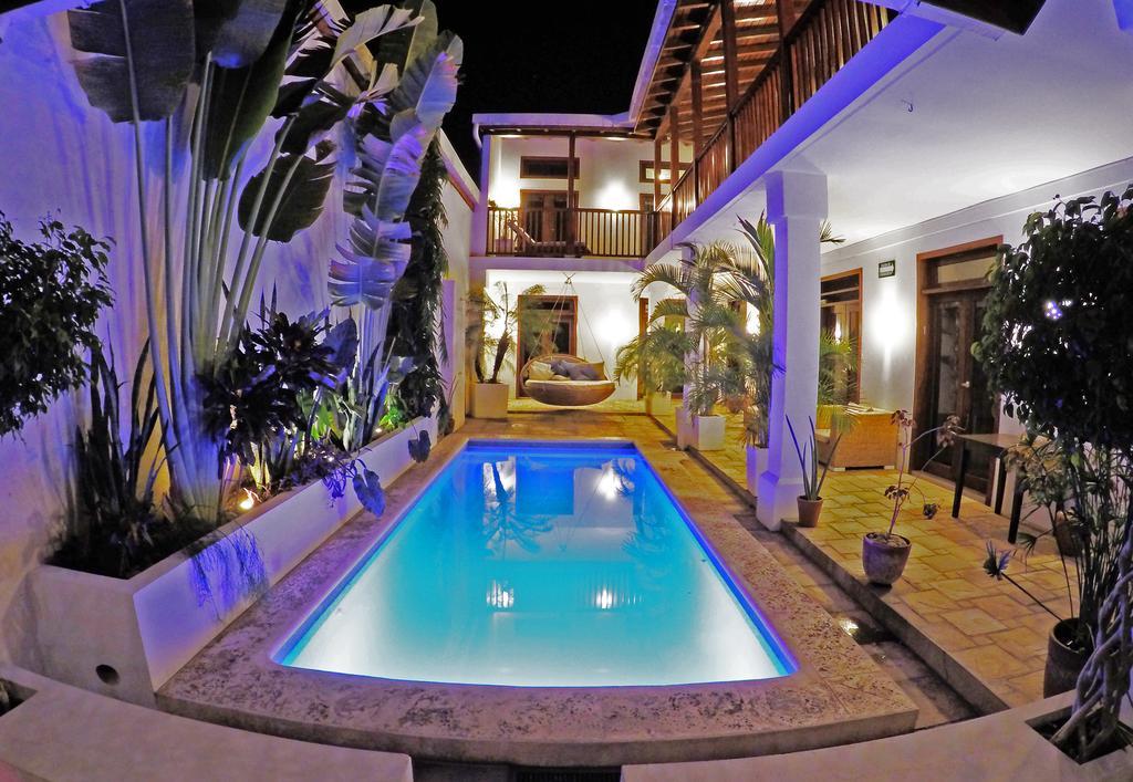 Hotel Azul Leon Exterior photo