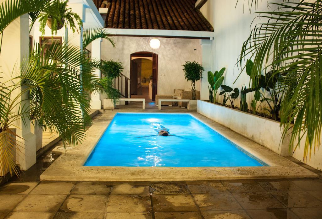 Hotel Azul Leon Exterior photo