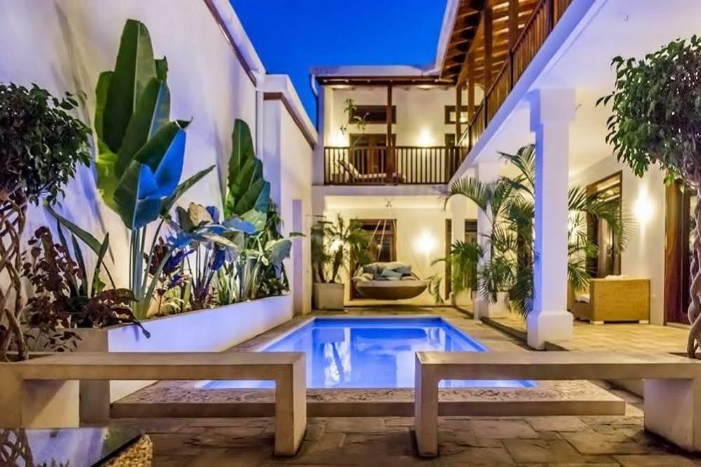 Hotel Azul Leon Exterior photo